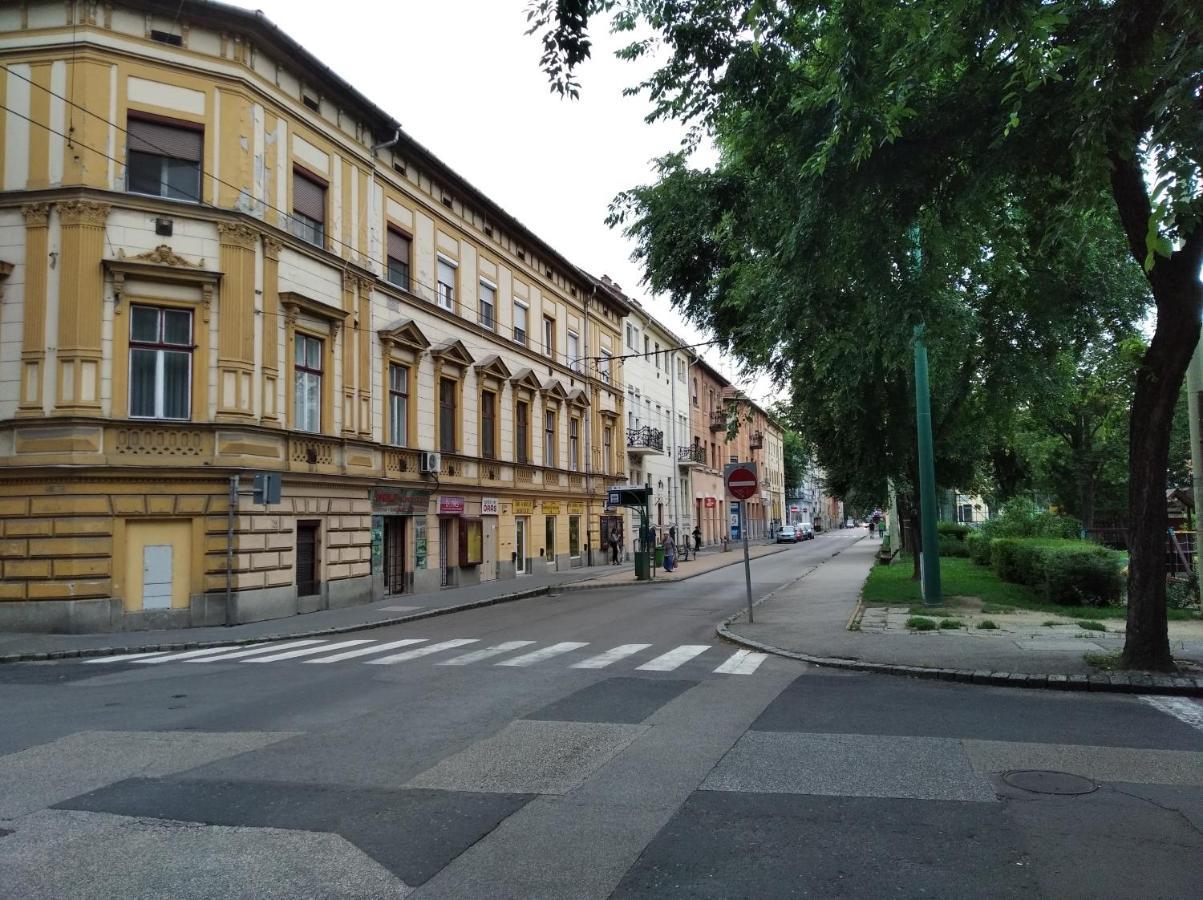 Sarahome2 Szeged Luaran gambar