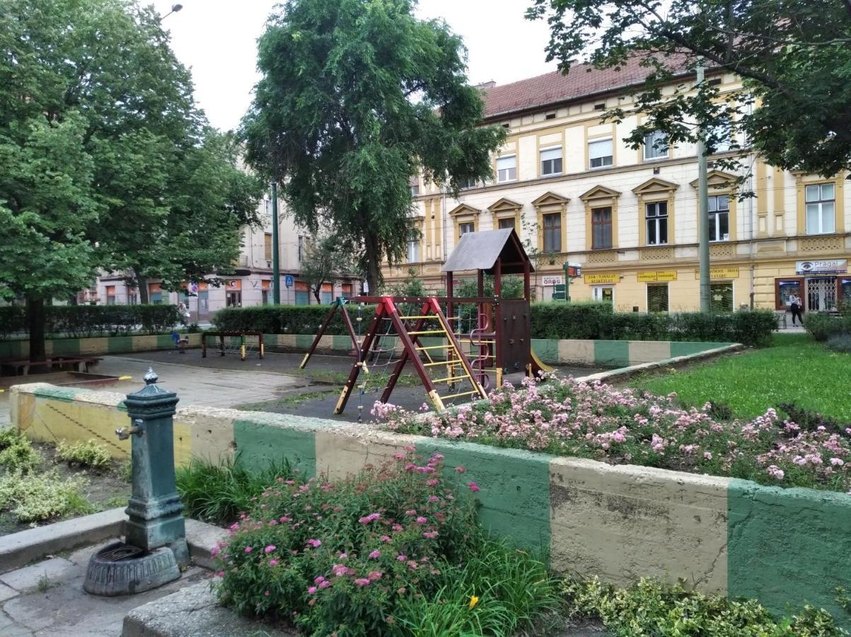 Sarahome2 Szeged Luaran gambar