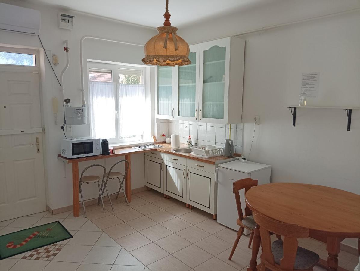 Sarahome2 Szeged Luaran gambar