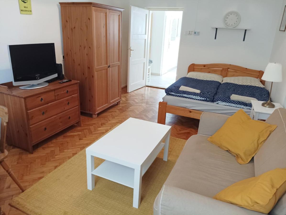 Sarahome2 Szeged Luaran gambar